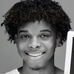 Kameron Wells Headshot 6 of 10