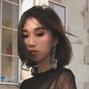 Karen Yeung Headshot 5 of 10