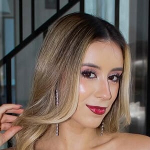 Karina Alejandra De Hoyos Headshot 4 of 6