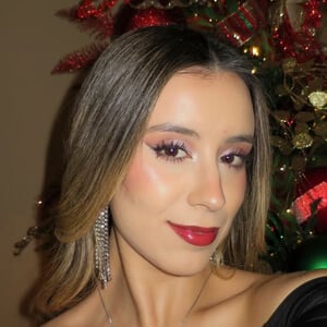 Karina Alejandra De Hoyos Headshot 5 of 6