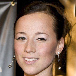 Karine Vanasse - Bio, Family, Trivia | Famous Birthdays