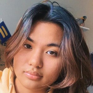 カーラ ニコール Headshot
