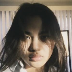 カーラ ニコール Headshot