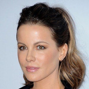 Kate Beckinsale Headshot 8 of 10