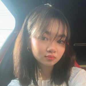 Kate Laiza Headshot 4 of 9