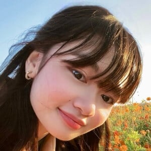 Kate Laiza Headshot 5 of 9