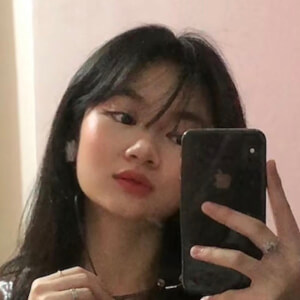 Kate Laiza Headshot 8 of 9