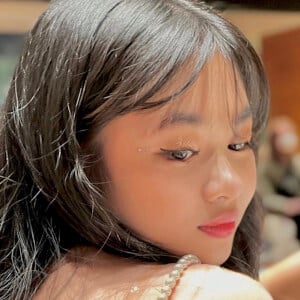 Kate Laiza Headshot 9 of 9