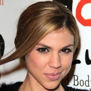 Kate Mansi Headshot 4 of 6