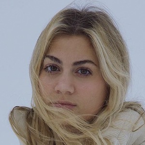 Kate Tifford Headshot