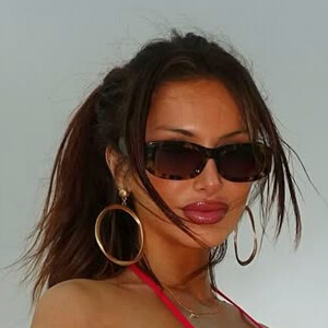 Katherine Roya Headshot 7 of 9