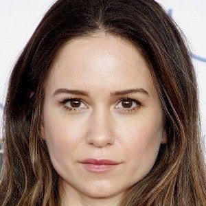 Katherine Waterston Headshot 6 of 10