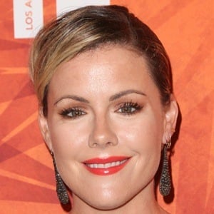 Kathleen Robertson Headshot 7 of 10