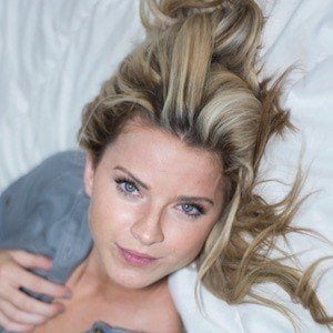 Kathryn Palmer Headshot 3 of 10