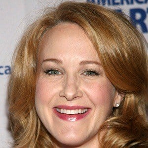 Katie Finneran - Bio, Family, Trivia | Famous Birthdays