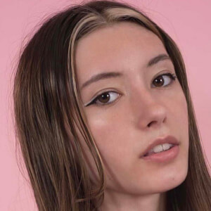 Katie Jane Headshot 7 of 9