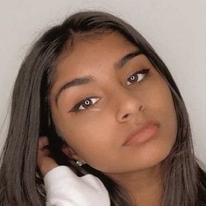 Kavya Borra Headshot 4 of 10