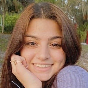 Keilly Alonso Headshot 7 of 9