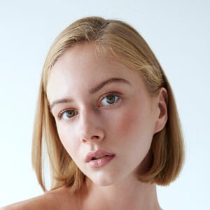 Keira Lhotan Headshot 6 of 9