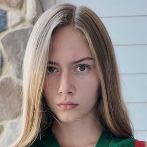 Keira Lhotan Headshot 7 of 9