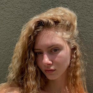 Keira Lhotan Headshot 8 of 9