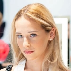 Keira Mia Headshot 2 of 5