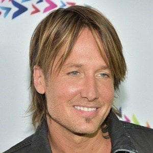 Keith Urban Headshot 5 of 10