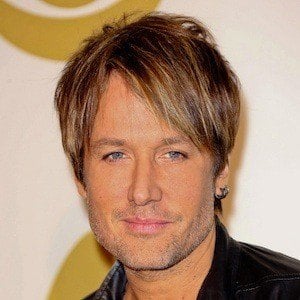 Keith Urban Headshot 8 of 10