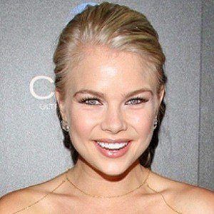 Kelli Goss - Bio, Family, Trivia | Famous Birthdays