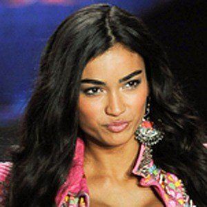 Kelly Gale Headshot 2 of 5