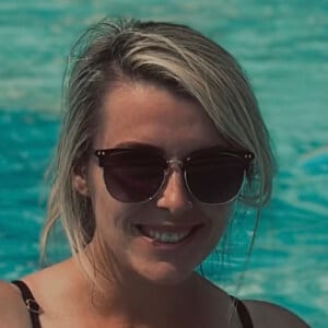 Kelly Hudson Headshot 2 of 5