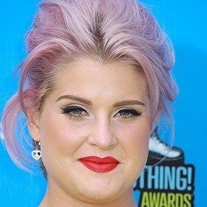 Kelly Osbourne at age 28