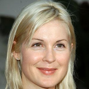 Kelly Rutherford Headshot 8 of 10