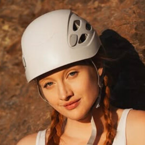 Kelsey J Headshot 6 of 6