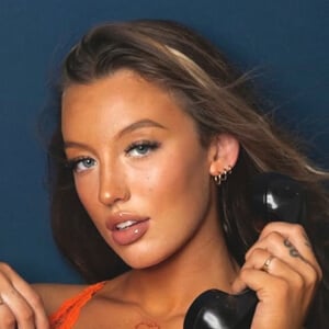 kelseyjoanxx Headshot 4 of 10