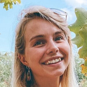 Kendra haileeandkendra at age 24