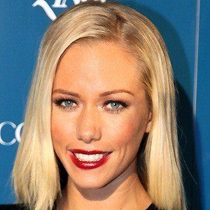 Kendra Wilkinson at age 27