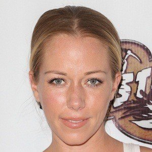 Kendra Wilkinson Headshot 10 of 10