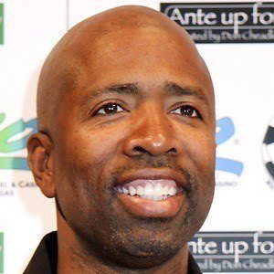 Kenny Smith Headshot 7 of 10