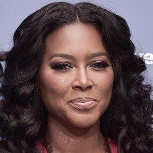 Kenya Moore Headshot 5 of 6