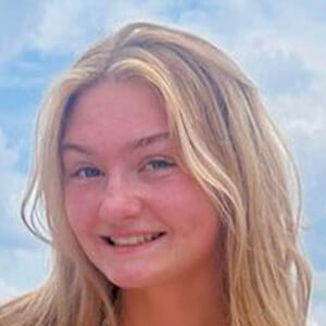 Kenzie Yolles Headshot 9 of 11