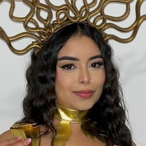 Kerry Rojas Headshot 5 of 8