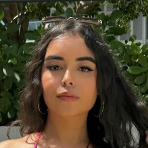 Kerry Rojas Headshot 6 of 8