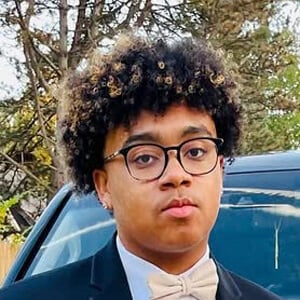 Kevelin Jones III Headshot 2 of 6