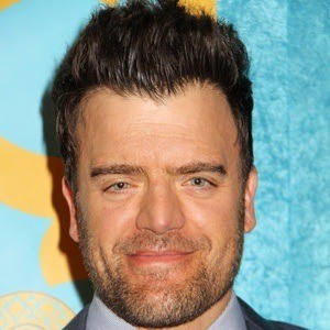 Kevin Weisman - Bio, Family, Trivia | Famous Birthdays