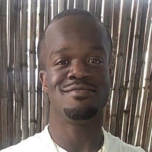 Kewon Vines Headshot 10 of 10