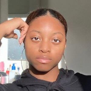 Khaleya Graham Headshot 7 of 10