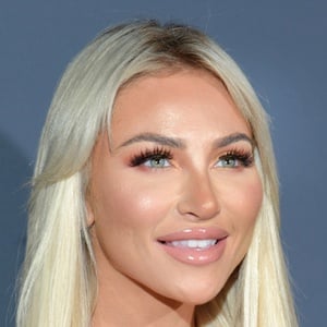 Khloe Terae Headshot 8 of 10