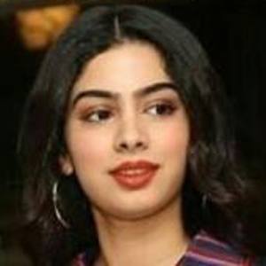 Khushi Kapoor Headshot 8 of 10