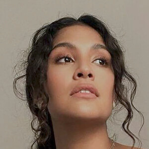 Kiana Valenciano Headshot 6 of 11